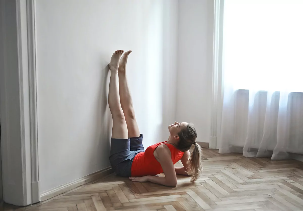 Te cambiará el cuerpo con estos ejercicios fáciles de pilates en la pared -  Belleza estética